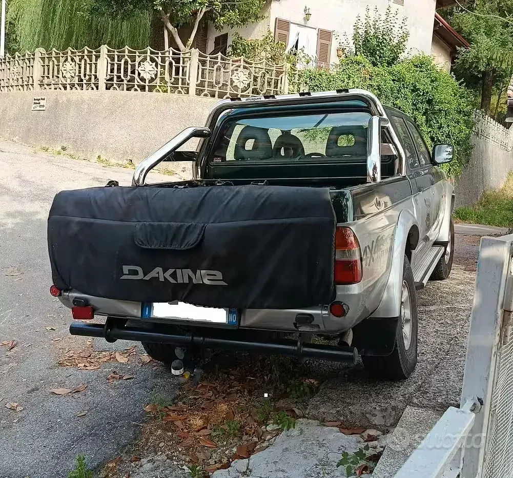 Usata Mitsubishi L200 87 CV (63 kW) 1999 Verde Pick-up