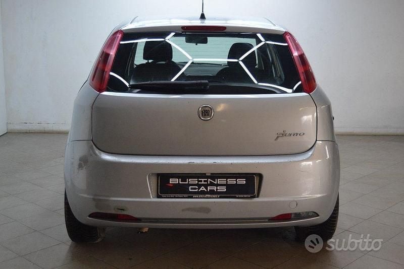 Usata Fiat Grande Punto Active 77 CV (56 kW) 2008 Grigio Utilitaria