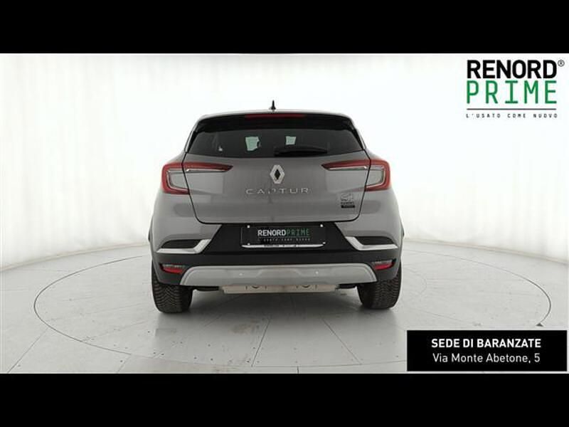 Usata Renault Captur Techno 160 CV (117 kW) 2023 Ceramic grey SUV