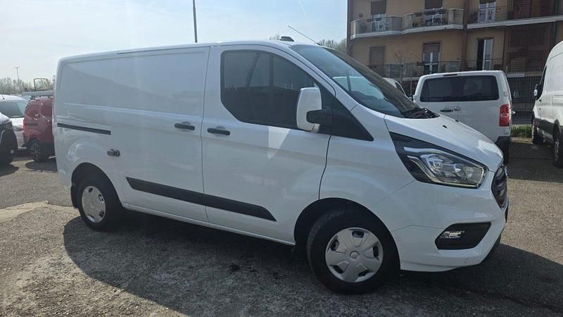 Usata Ford Transit Custom Trend 131 CV (96 kW) 2022 Bianco / pastello Berlina