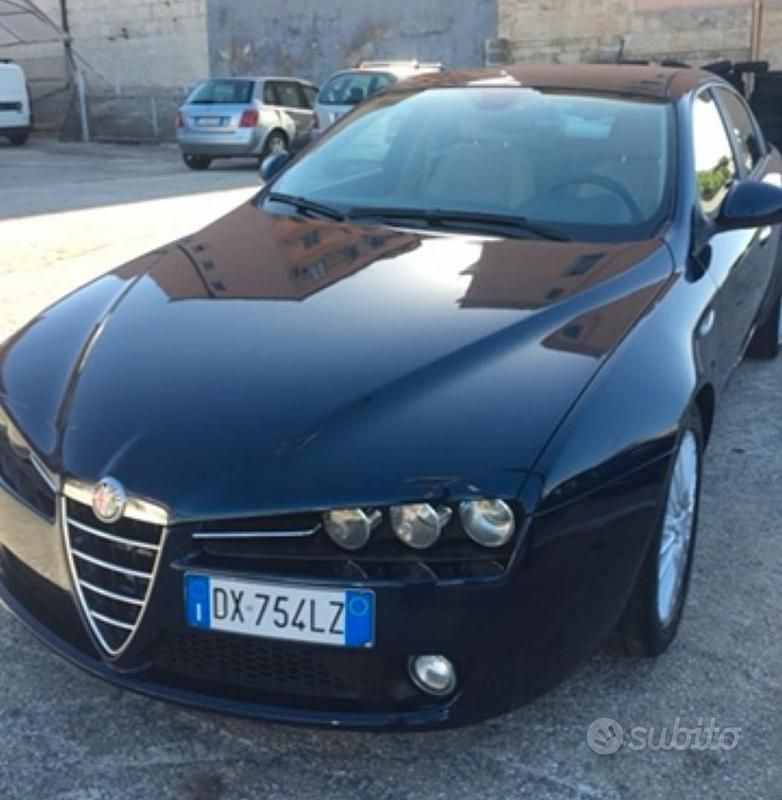 Usata Alfa Romeo 159 150 CV (110 kW) 2010 Blu Berlina