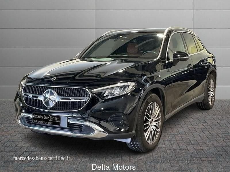 Nero Usata 2023 Mercedes GLC220 Advanced SUV | 49.800 € (Buon prezzo) - Immagine 1/3
