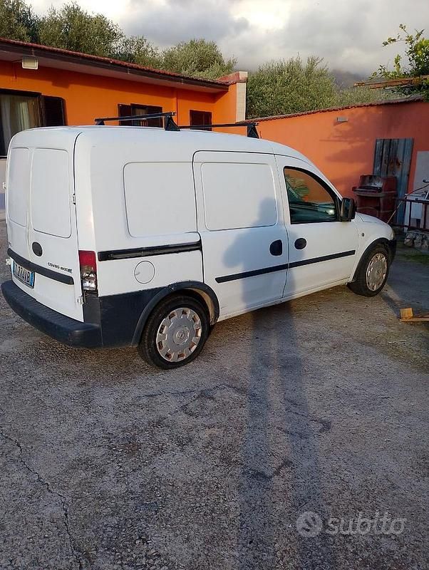 Usata 2008 Opel Combo | 700 € (Super prezzo) - Immagine 1/4
