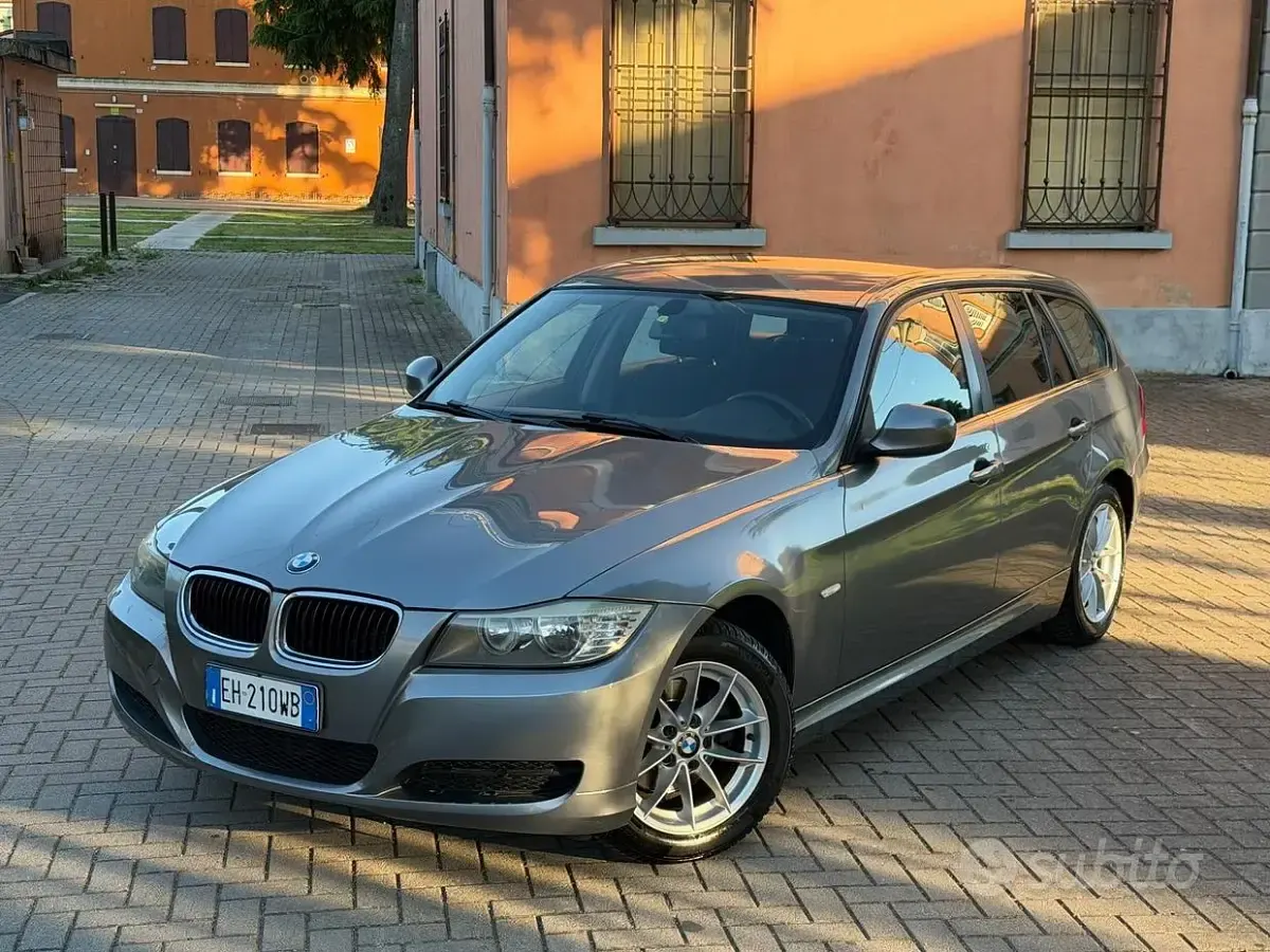 Usata BMW 316 Comfort Edition 116 CV (85 kW) 2011 Grigio Station wagon