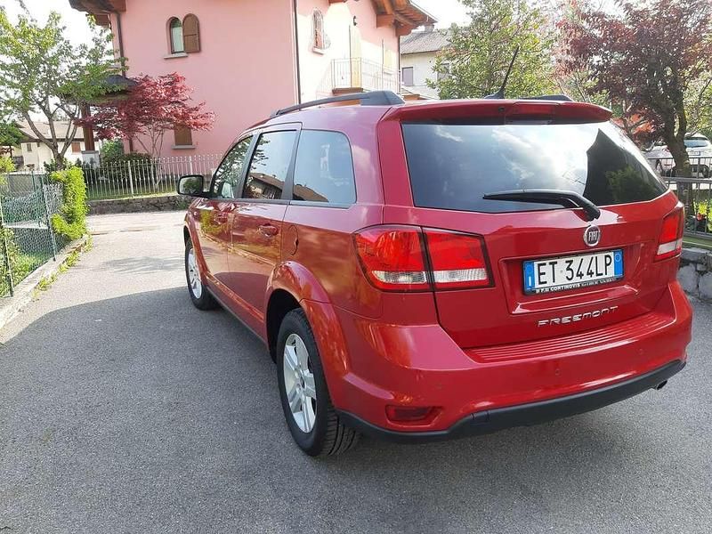 Usata Fiat Freemont Urban 170 CV (125 kW) 2013 Rosso SUV