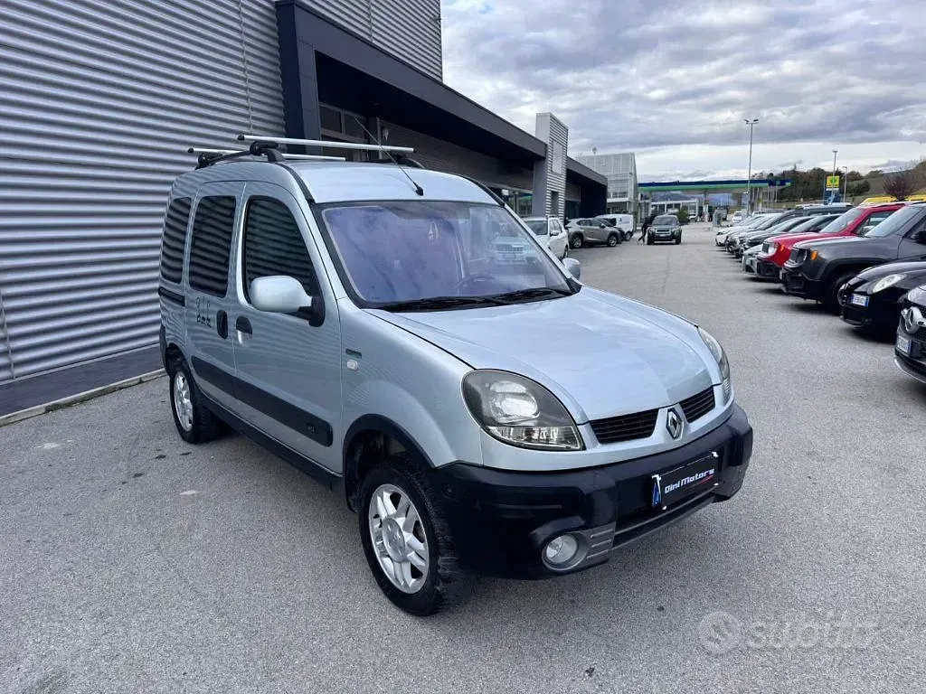 Usata Renault Kangoo 84 CV (61 kW) 2005 Grigio Monovolume