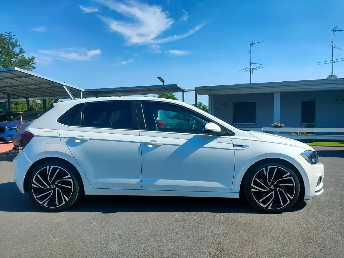 Usata VW Polo Trendline 80 CV (58 kW) 2018 Bianco Utilitaria
