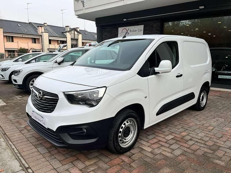 Bianco Usata 2019 Opel Combo Furgone | 7800 € (Buon prezzo) - Immagine 1/4