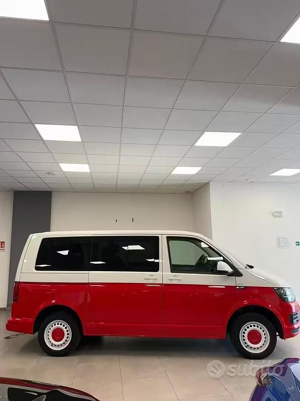 Usata VW Caravelle Comfortline 150 CV (110 kW) 2018 Bianco Monovolume