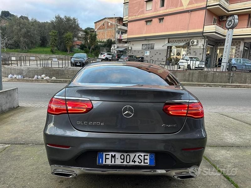 Usata Mercedes GLC220 Executive 170 CV (125 kW) 2018 Grigio SUV