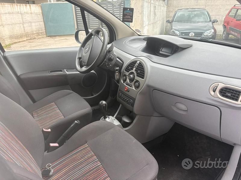 Usata Renault Modus 75 CV (55 kW) 2008 Grigio Monovolume