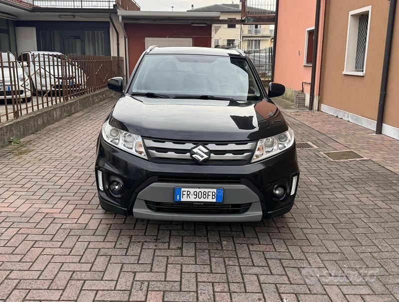 Usata Suzuki Vitara Cool 120 CV (88 kW) 2018 Nero SUV