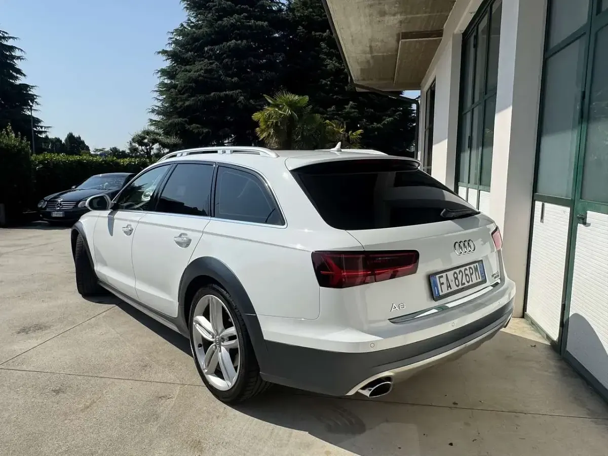 Usata Audi A6 Allroad Ambiente 218 CV (160 kW) 2015 Other Station wagon