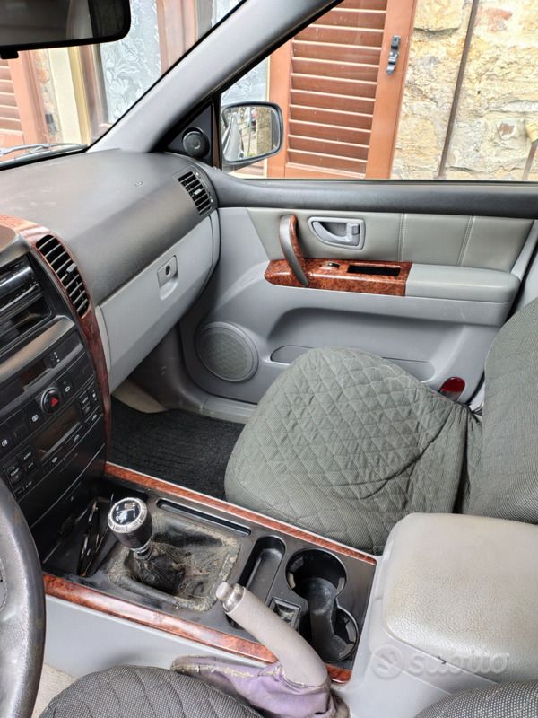 Grigio Usata 2004 Kia Sorento EX SUV | 5000 € (Molto cara) - Immagine 1/4