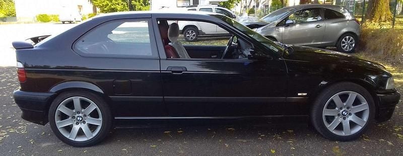 Usata BMW 323 170 CV (125 kW) 1997 Nero Berlina