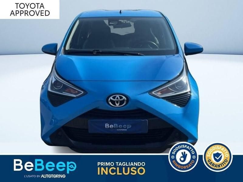 Usata Toyota Aygo X-play 72 CV (52 kW) 2019 Blu Utilitaria