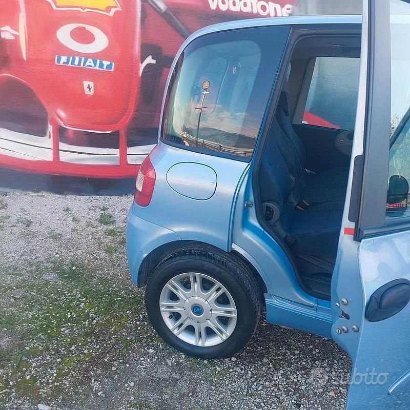 Usata Fiat Multipla Active 103 CV (75 kW) 2005 Blu Monovolume