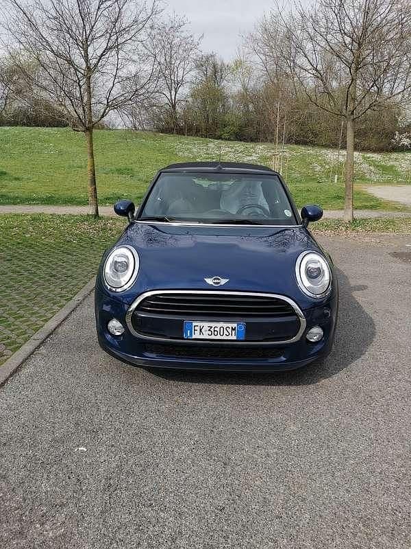 Usata Mini Cooper D Cabriolet Hype 116 CV (85 kW) 2017 Cabrio