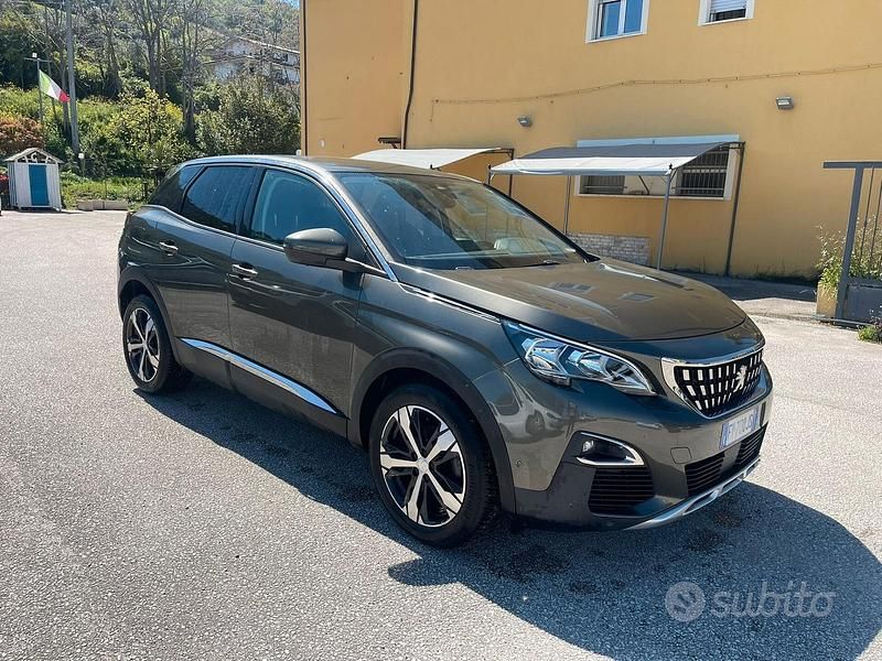 Usata Peugeot 3008 Allure 131 CV (96 kW) 2019 Grigio SUV