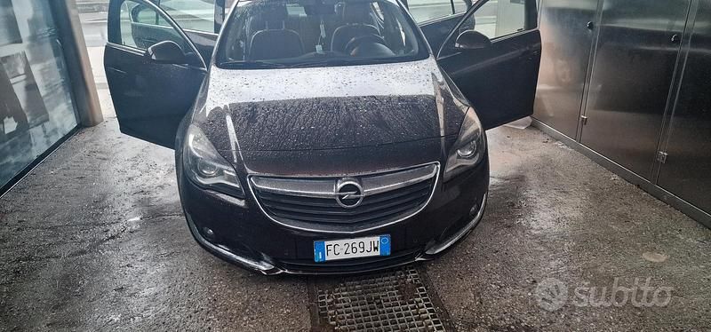 Marrone Usata 2016 Opel Insignia Tre volumi | 6000 € (Buon prezzo) - Immagine 1/4