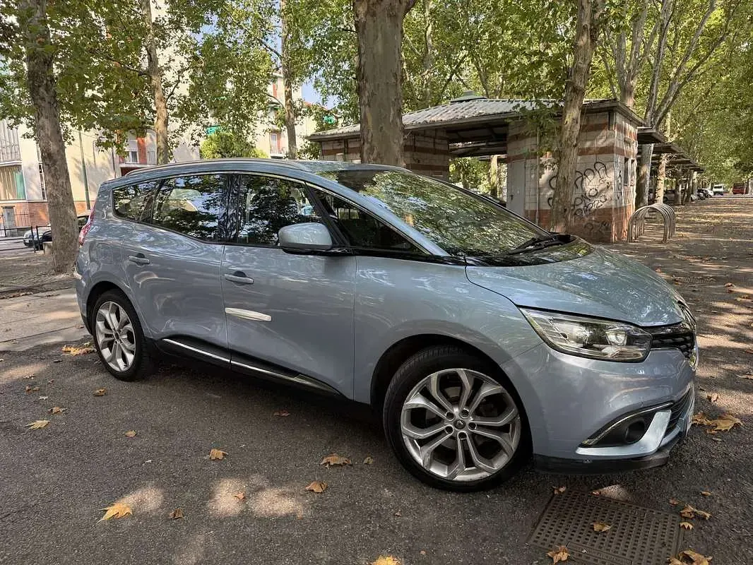 Usata Renault Scénic III Expression 80 CV (58 kW) 2017 Blu/azzurro Monovolume