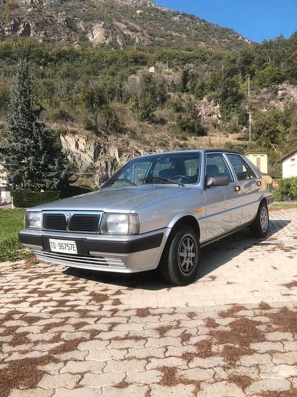Grigio Usata 1986 Lancia Prisma Tre volumi | 4000 € - Immagine 1/4