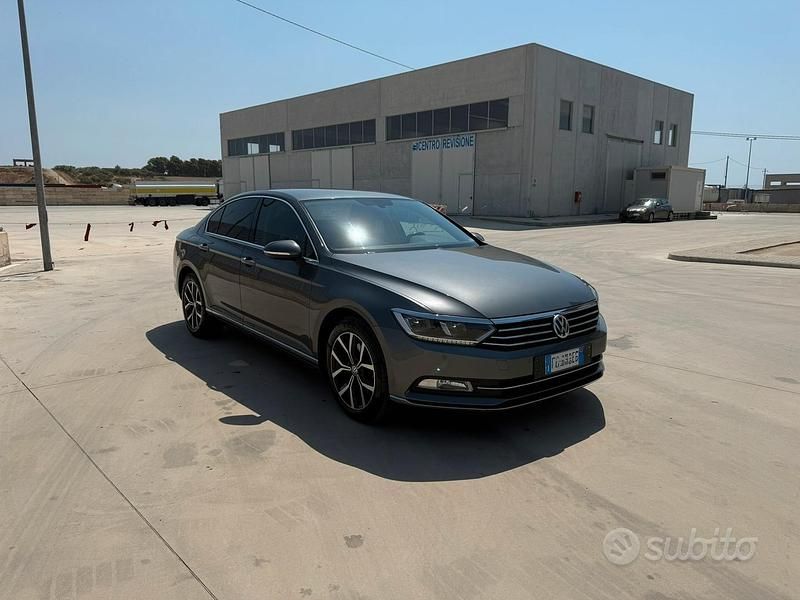Usata VW Passat Highline 150 CV (110 kW) 2017 Grigio Berlina