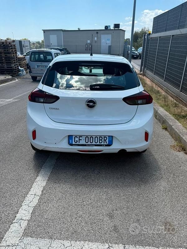 Usata Opel Corsa Edition 75 CV (55 kW) 2021 Bianco Utilitaria