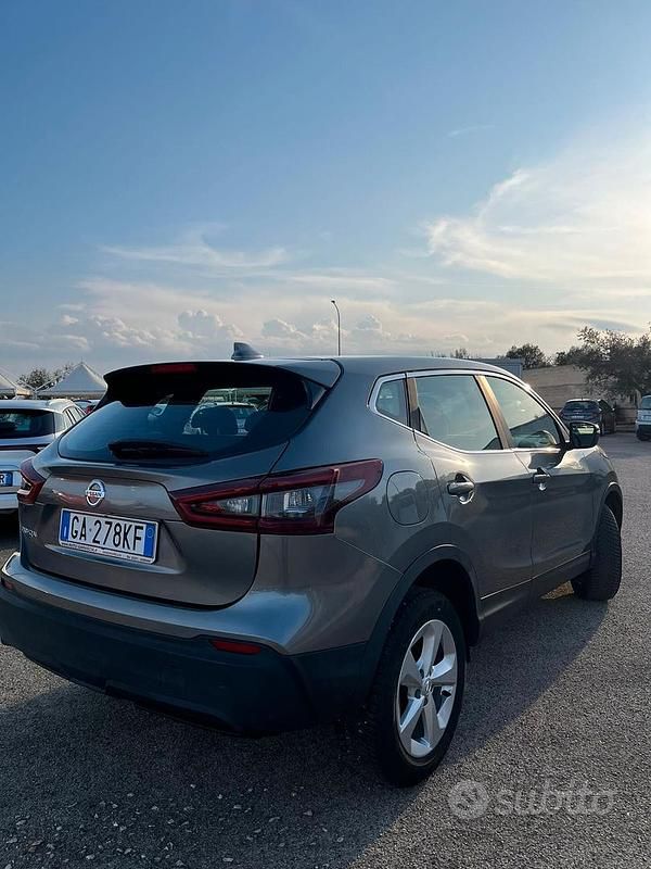 Usata Nissan Qashqai Tekna+ 115 CV (84 kW) 2020 Grigio SUV