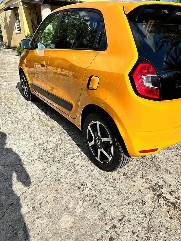 Usata Renault Twingo Urban 73 CV (53 kW) 2019 Giallo Utilitaria