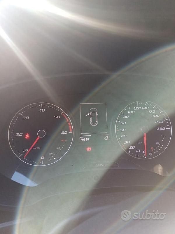 Usata Seat Leon Style 105 CV (77 kW) 2013 Nero Berlina