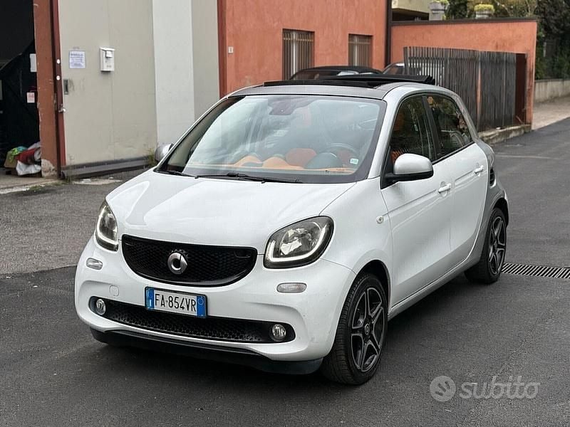 Usata Smart ForFour Prime 70 CV (51 kW) 2015 Bianco Utilitaria