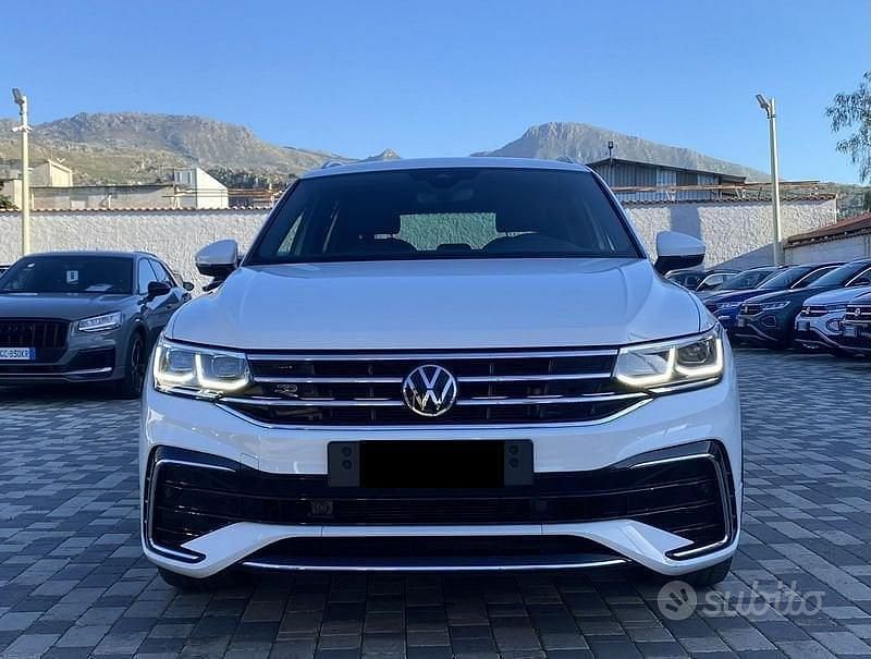 Usata VW Tiguan R-line 150 CV (110 kW) 2022 Bianco SUV