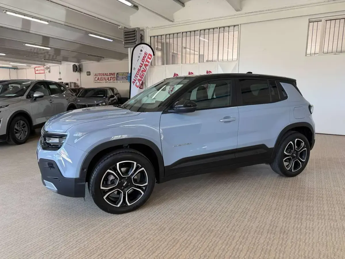 Usata Jeep Avenger Summit 101 CV (74 kW) 2025 Grigio storm tetto nero SUV