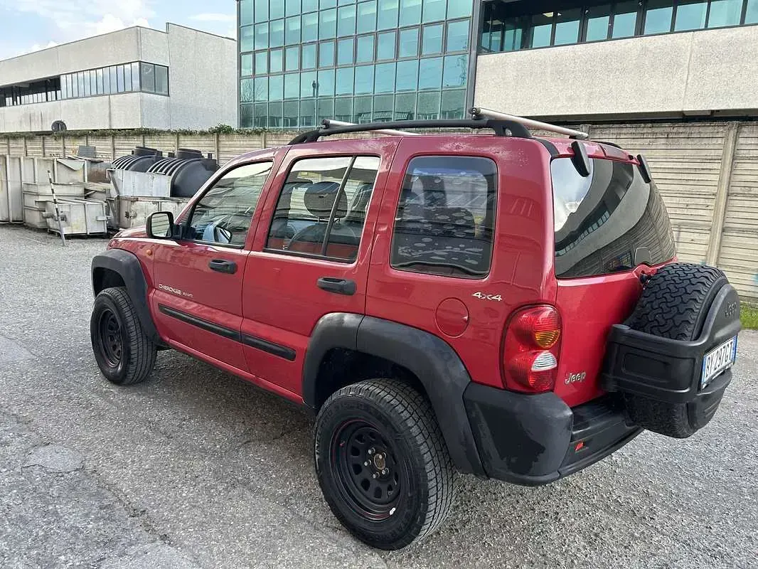 Usata Jeep Cherokee Sport 143 CV (105 kW) 2002 SUV