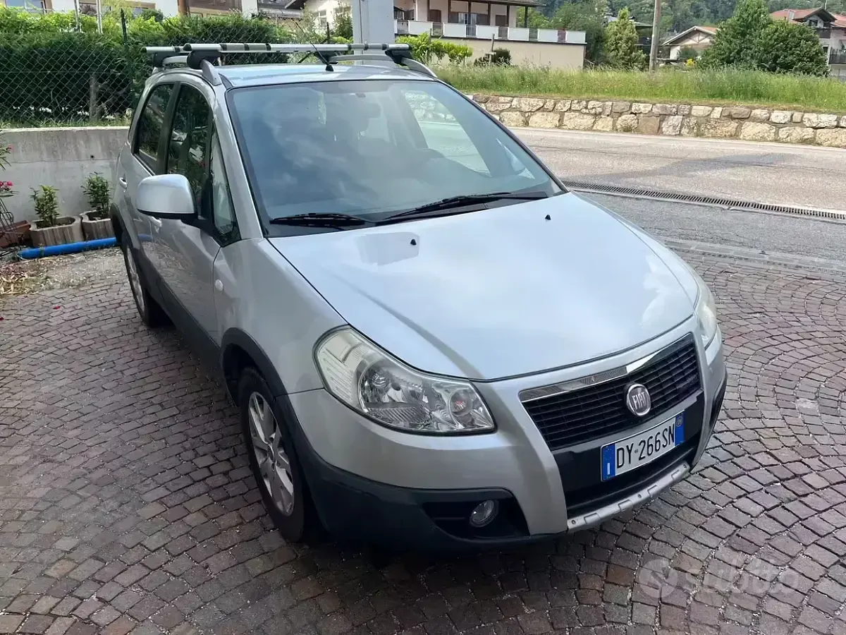 Usata Fiat Sedici Dynamic 120 CV (88 kW) 2009 Grigio SUV