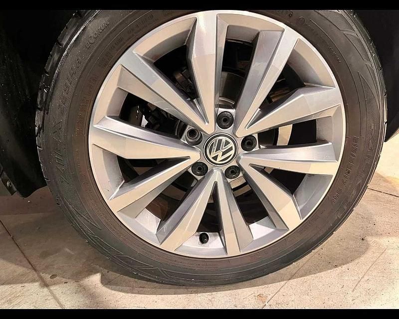 Usata VW T-Roc Advance 150 CV (110 kW) 2019 Grigio SUV