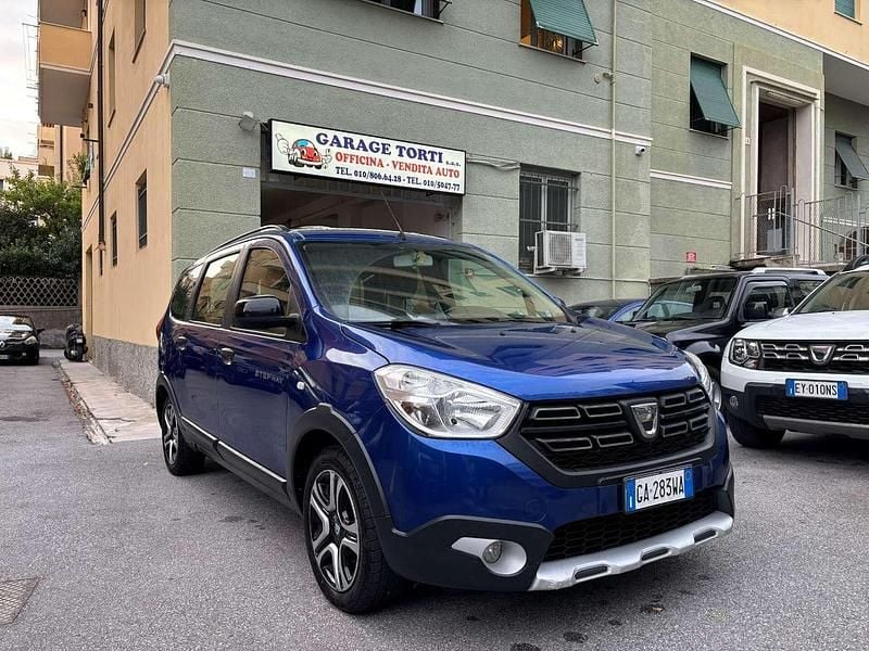 Blu/azzurro Usata 2020 Dacia Lodgy Stepway Monovolume | 7600 € (Ottimo prezzo) - Immagine 1/4