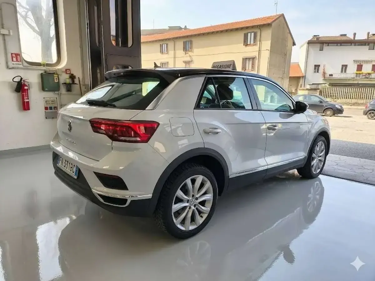 Begagnad VW T-Roc Advance 150 HK (110 kW) 2019 Vit SUV