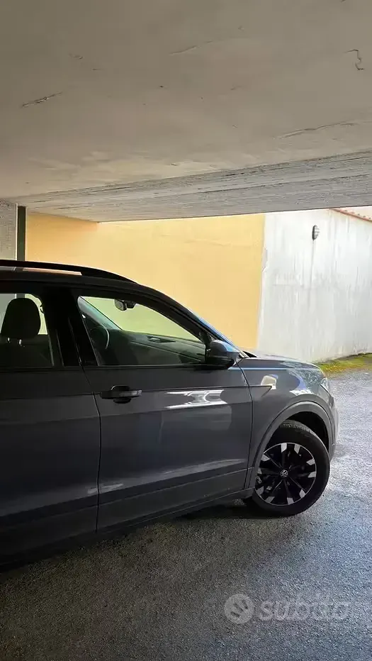Usata VW T-Cross Style 95 CV (69 kW) 2023 Grigio SUV