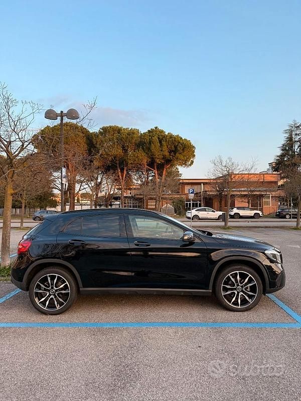 Usata Mercedes GLA200 Premium 2018 Nero SUV