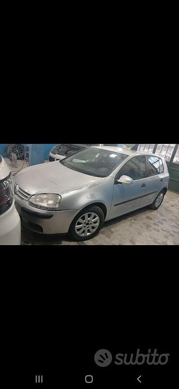 Begagnad VW Golf IV 2004 Grå Kombi