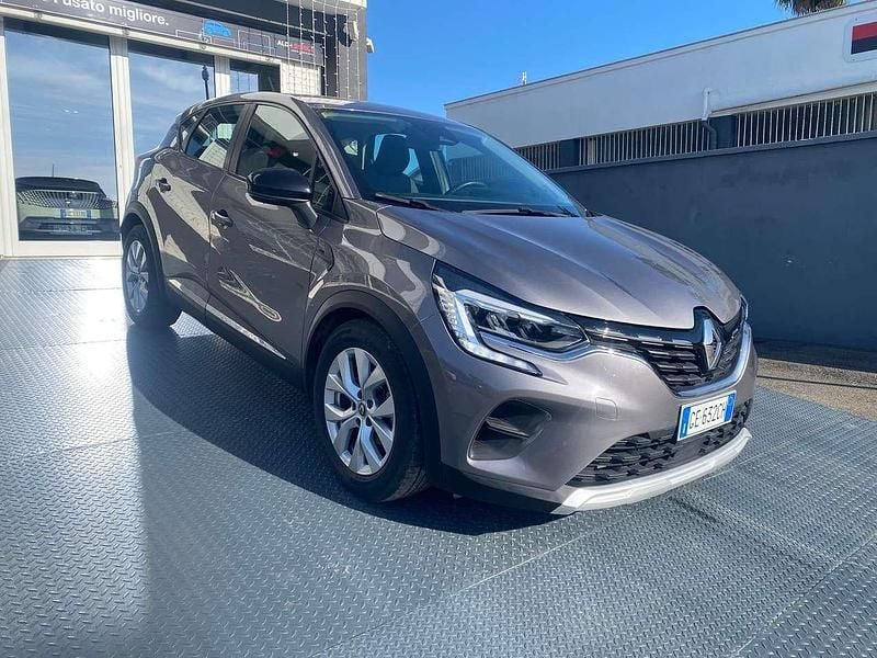 Usata Renault Captur Business 116 CV (85 kW) 2021 Grigio SUV