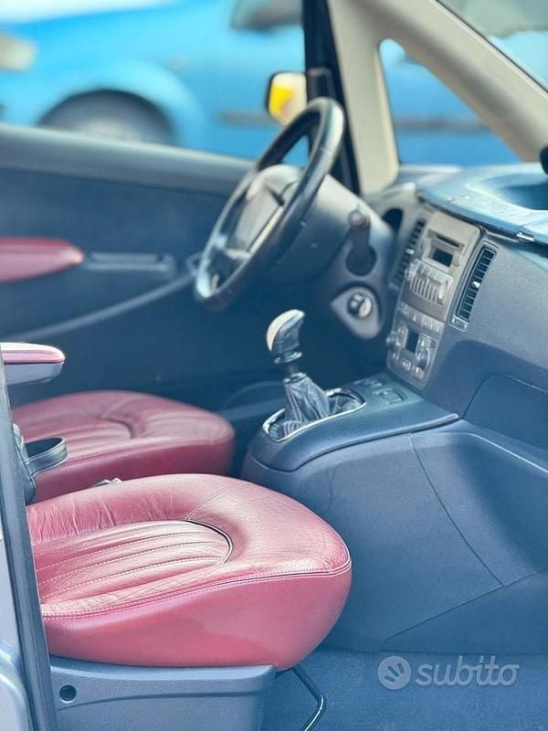 Usata Lancia Musa 95 CV (69 kW) 2010 Grigio Monovolume