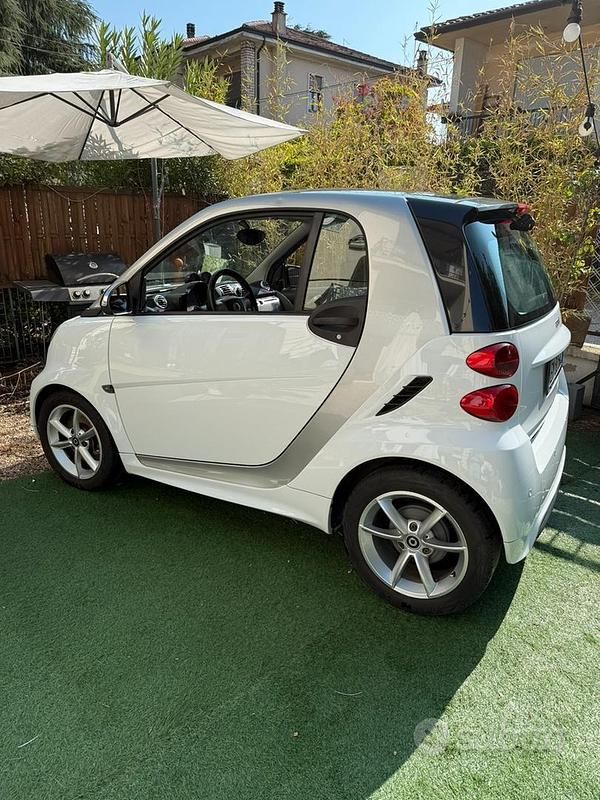 Usata Smart ForTwo Coupé Pulse 71 CV (52 kW) 2012 Bianco Coupé