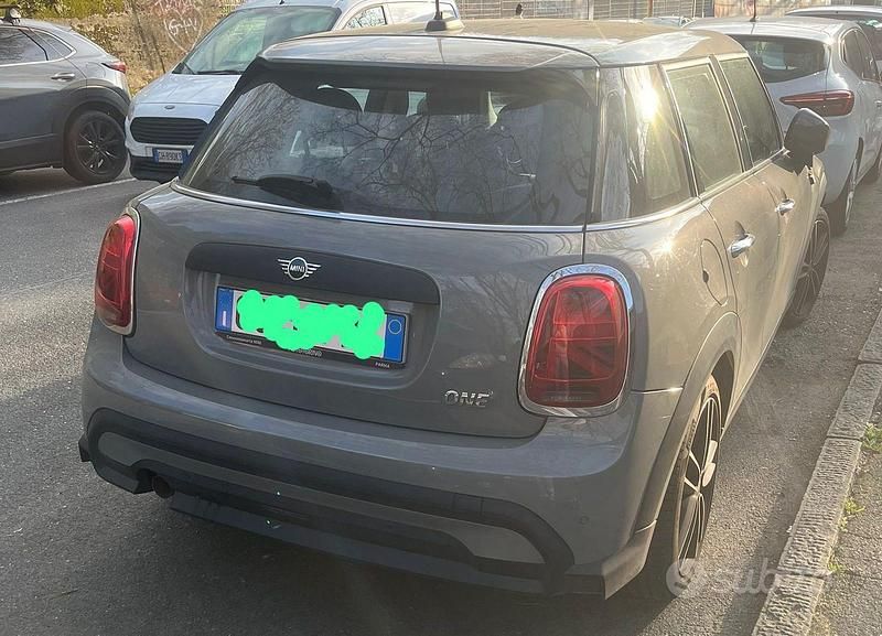 Usata Mini ONE 102 CV (75 kW) 2021 Grigio Utilitaria