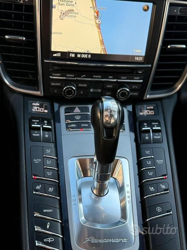 Usata Porsche Panamera 250 CV (183 kW) 2013 Nero Utilitaria