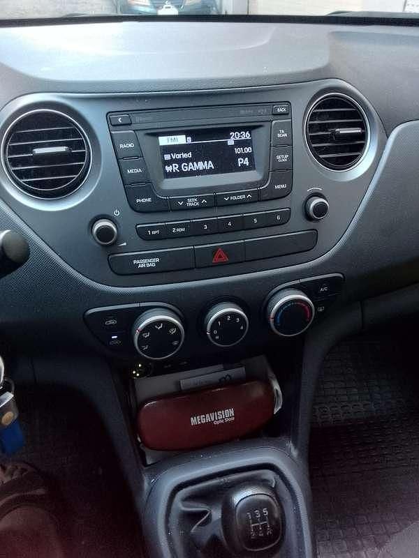 Usata Hyundai i10 65 CV (47 kW) 2020 Grigio Utilitaria