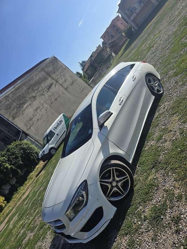 Usata Mercedes CLA220 Shooting Brake Premium 177 CV (130 kW) 2015 Station wagon