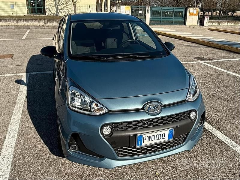 Usata Hyundai i10 67 CV (49 kW) 2019 Blu/azzurro Utilitaria